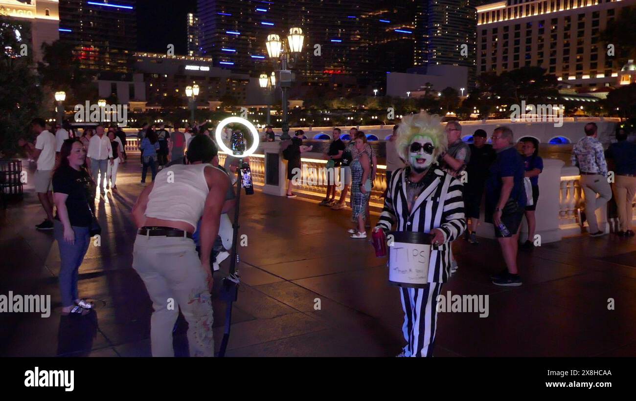 Las Vegas, Nevada, USA 14th May 2024 Street performers and crowds on