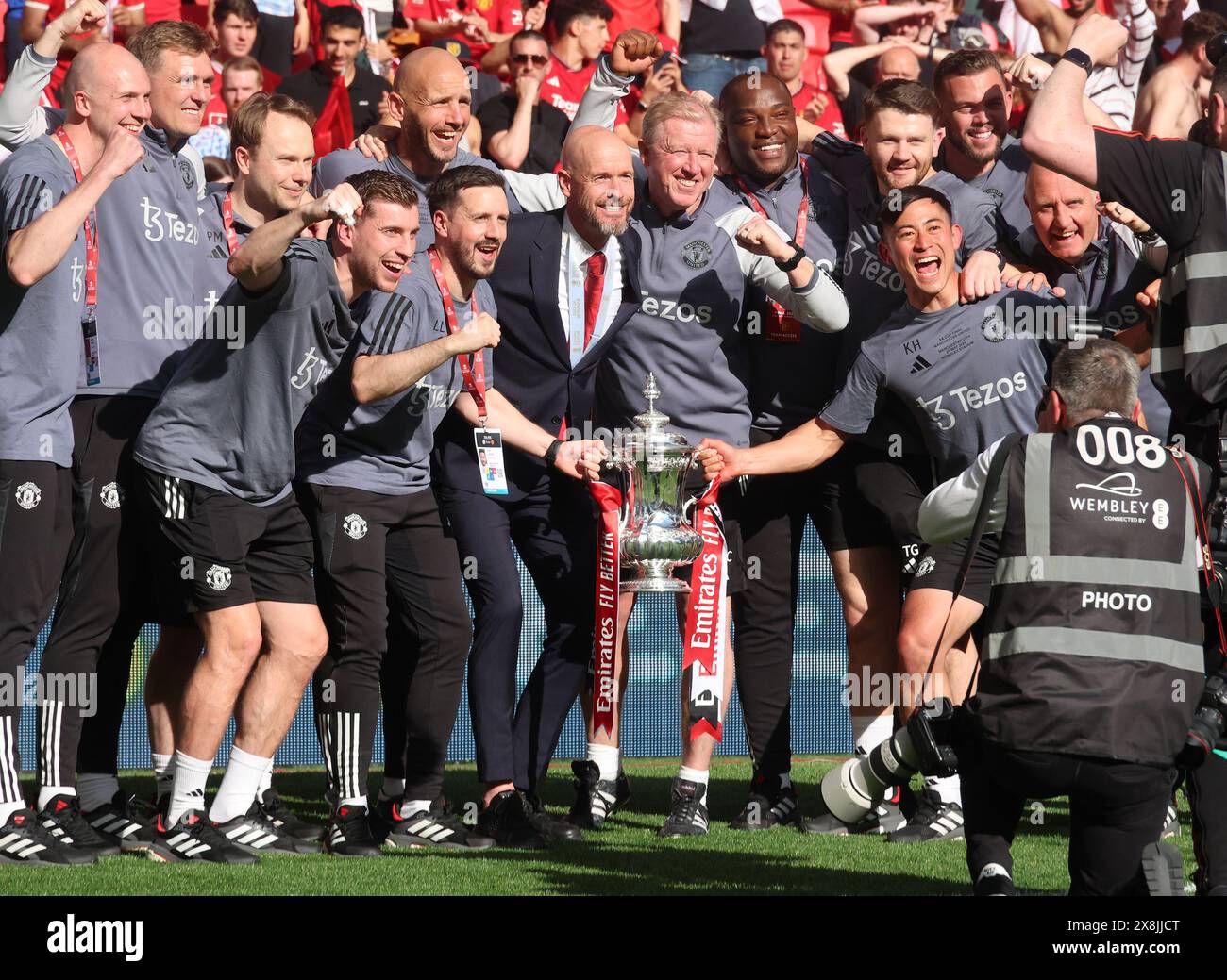 Ten Hag coaching staff meeting Manchester United 2024 Why is Manchester United hiring staff from Premier League rivals now?
