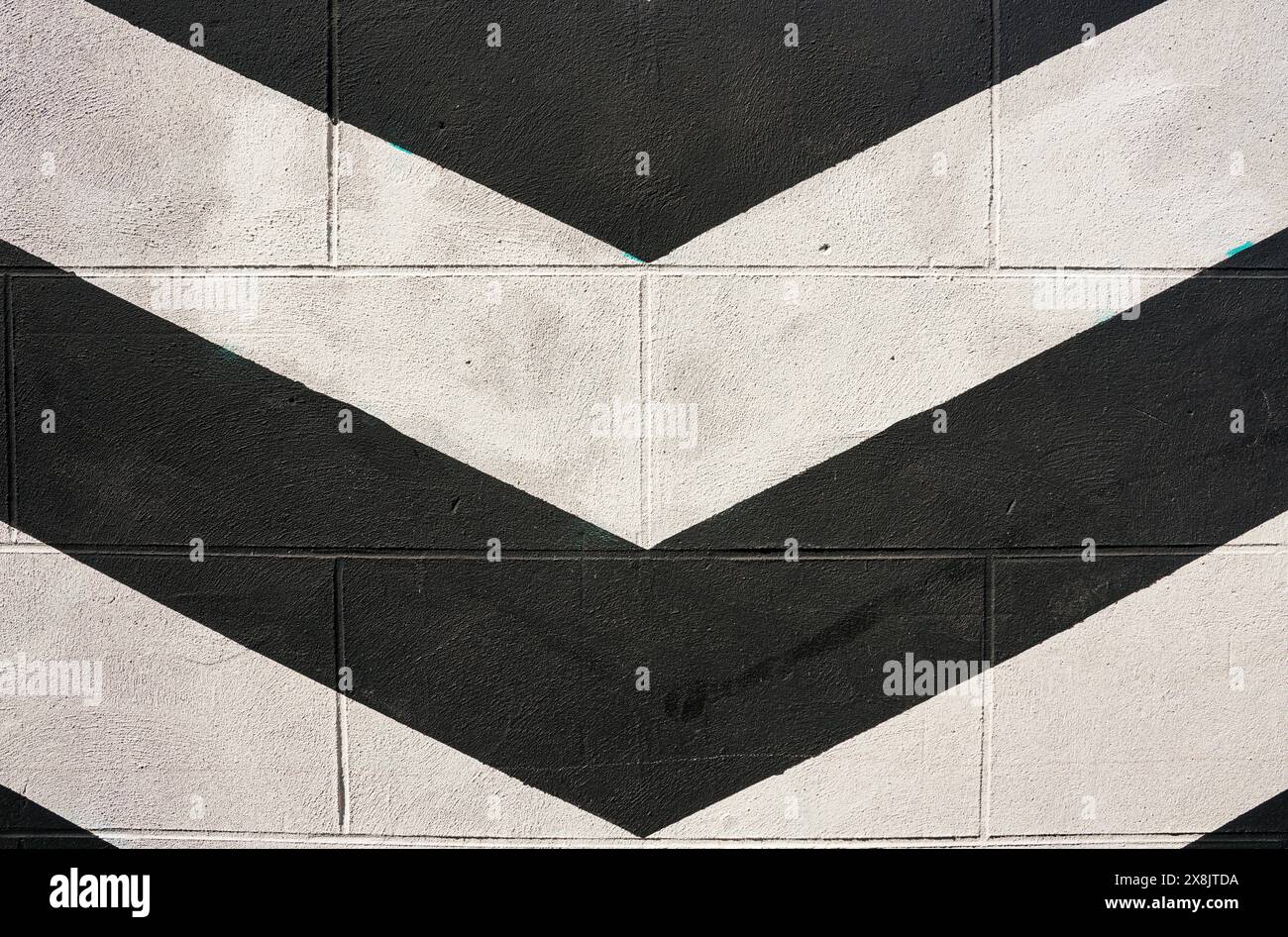 Thick white lines hi-res stock photography and images - Alamy