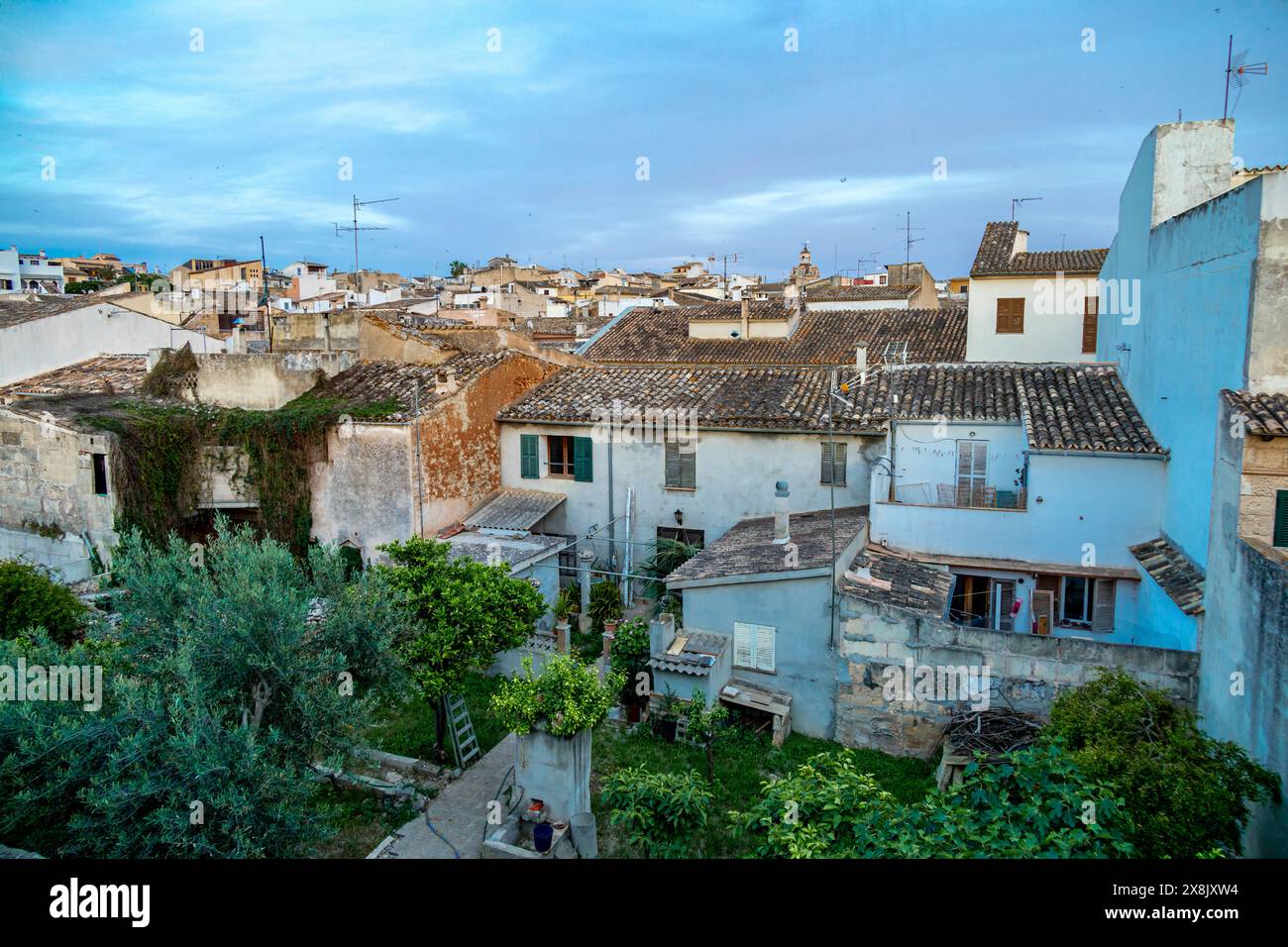 evening-tour-through-the-ancient-old-town-of-alc-dia-stock-photo-alamy