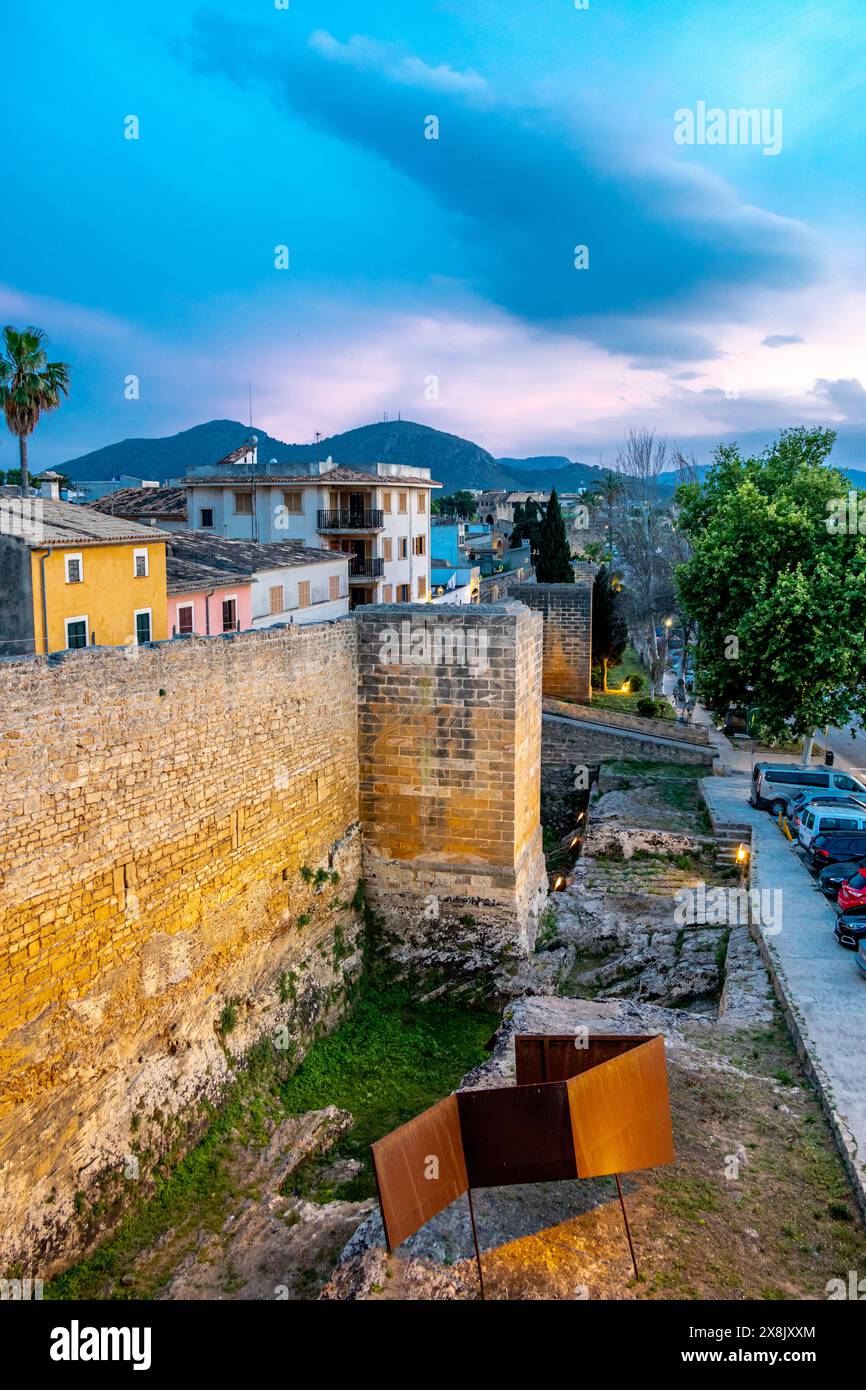 evening-tour-through-the-ancient-old-town-of-alc-dia-stock-photo-alamy