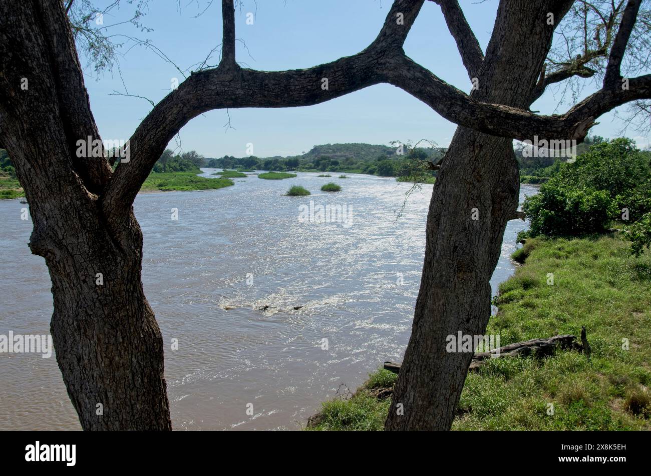 View of Zambezi river that borders South Africa and Zimbabwe Stock ...