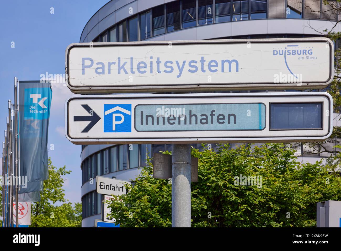 Sign for the Duisburg parking guidance system and multi-storey car park at the inner harbour Duisburg, Ruhr area, independent city, North Stock Photo