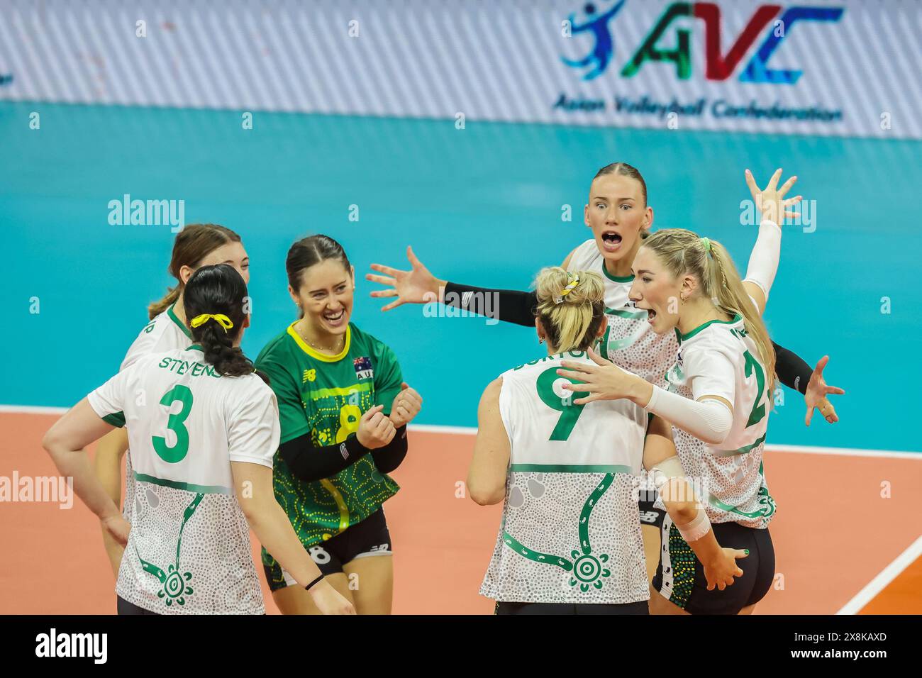 Manila, Philippines. 26th May, 2024. Players from Australia celebrate
