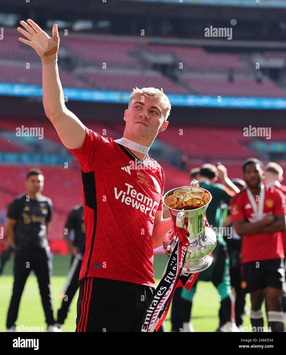 Hjlund Hojlund manchester united 2024 fa cup hi-res stock photography and ...