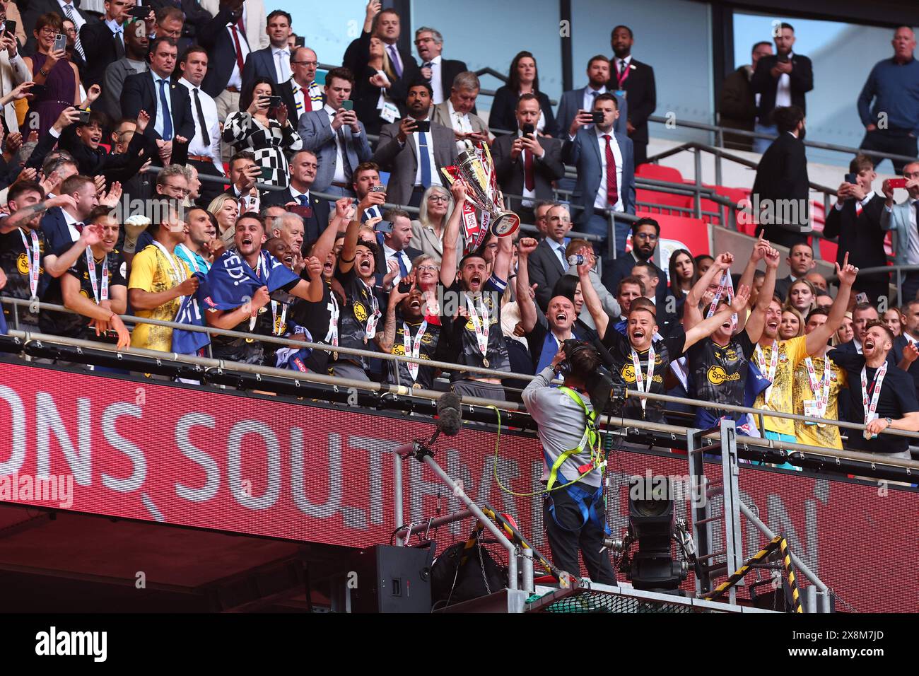 Wembley Stadium, London, UK. 26th May, 2025. EFL Championship Play Off