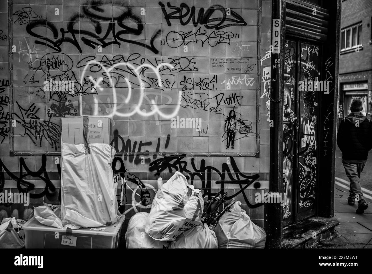 Graffiti Black And White Photography Marc Vallée's Latest Photo
