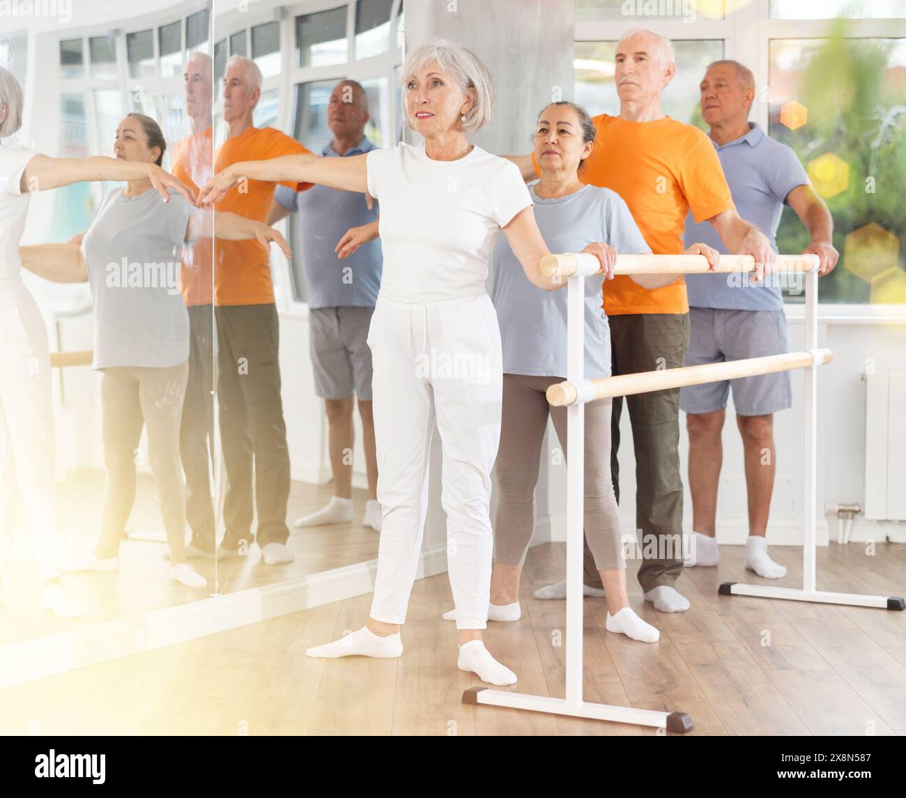 Ballet second position hi-res stock photography and images - Alamy