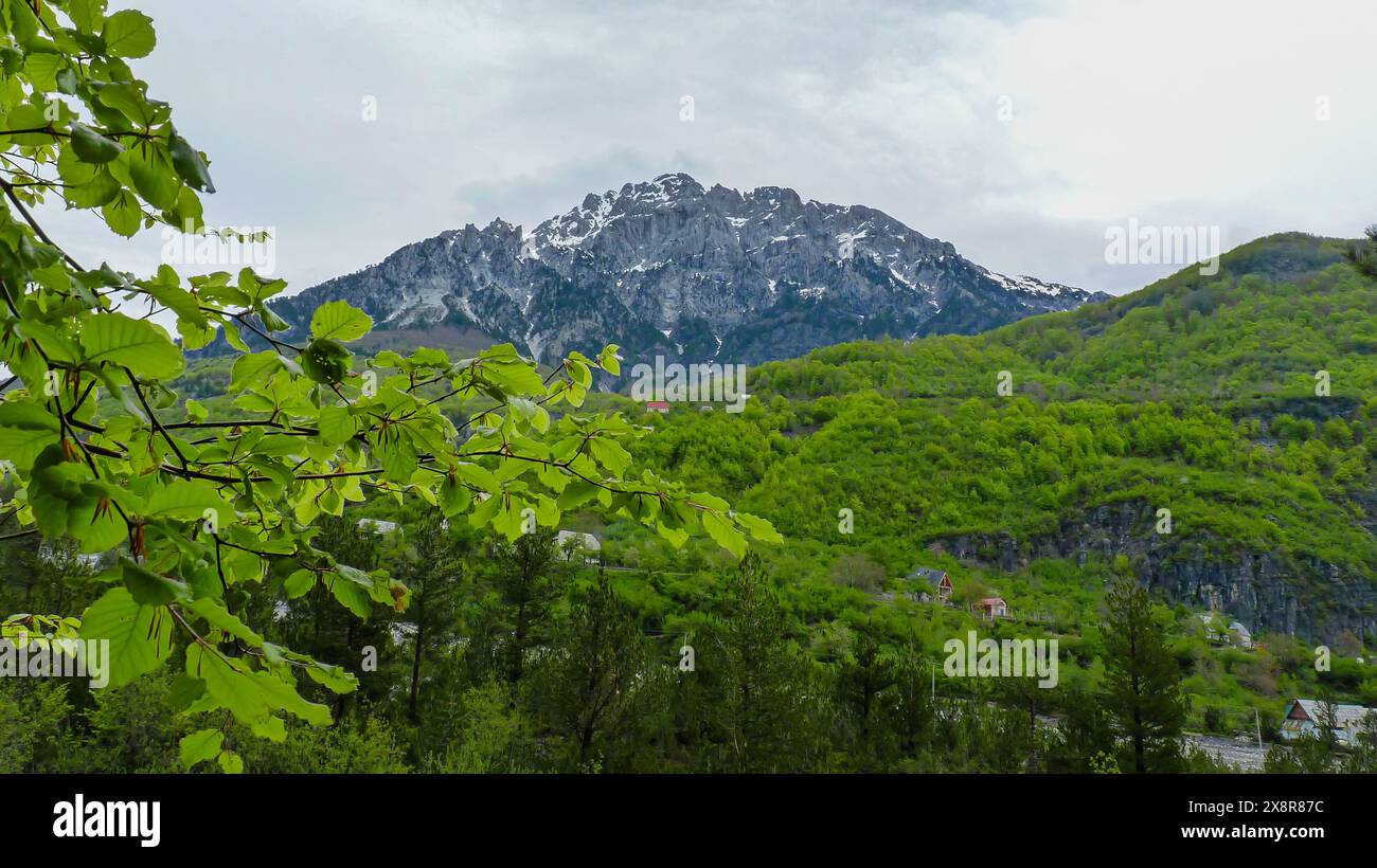 Most scenic hikes hi-res stock photography and images - Alamy