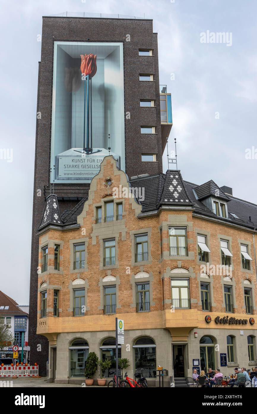 Red brick high rise building hi-res stock photography and