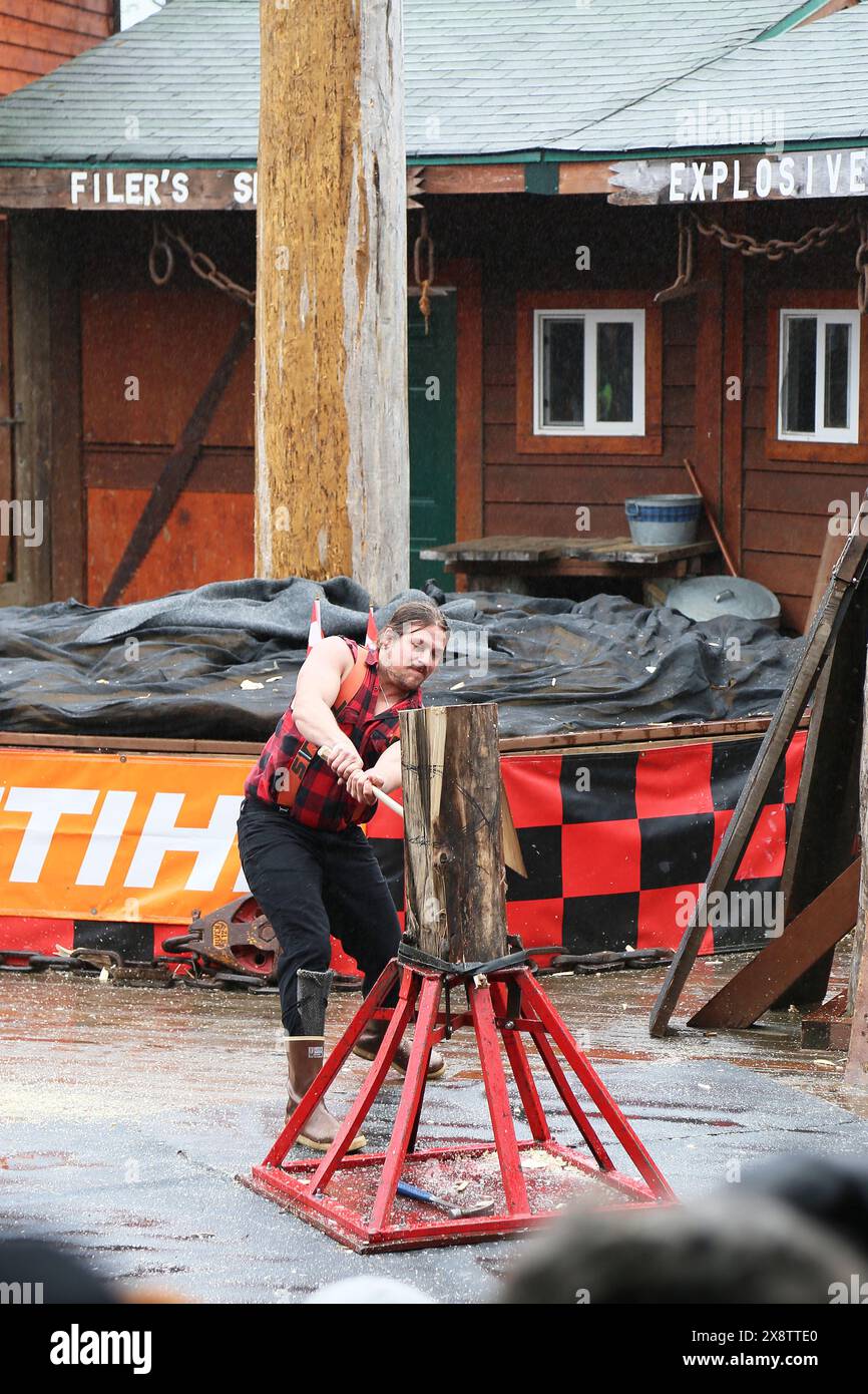 Standing chop, Great Alaskan Lumberjack Show, Ketchikan, Revillagigedo
