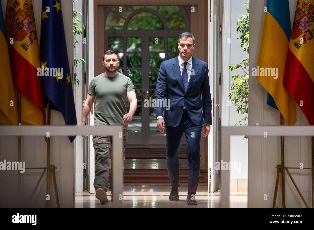 Madrid, Spain. 27th May, 2024. Ukrainian President Volodymyr Zelensky (left) and Spanish Prime Minister Pedro Sanchez (right) seen during a press conference at Moncloa Palace in Madrid. Both have signed a bilateral security agreement, which includes military supplies ranging from Patriot missiles to Leopard tanks, amounting to 1.129 billion euros. (Photo by Miguel Candela/SOPA Images/Sipa USA) Credit: Sipa USA/Alamy Live News Stock Photo