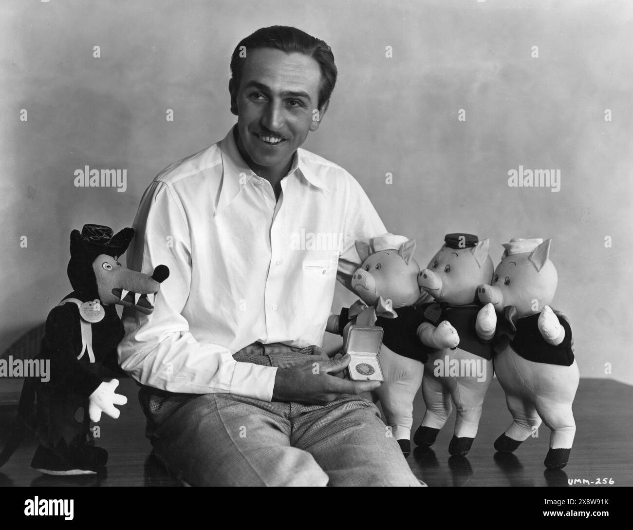 Three pigs disney hi-res stock photography and images - Alamy