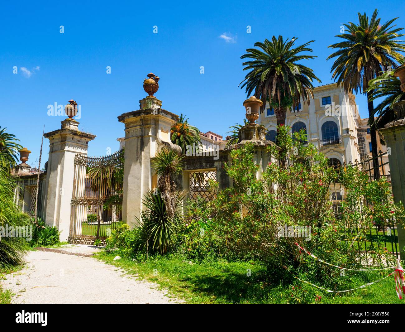 Villa Corsini from the Botanical Garden of Rome, located on the slopes ...