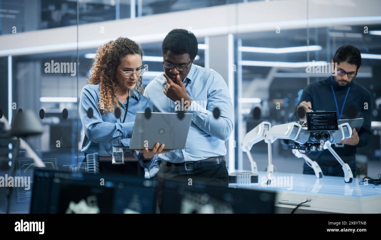 Tech Ramp Officer Information and technology and chief information officer hi-res stock ...