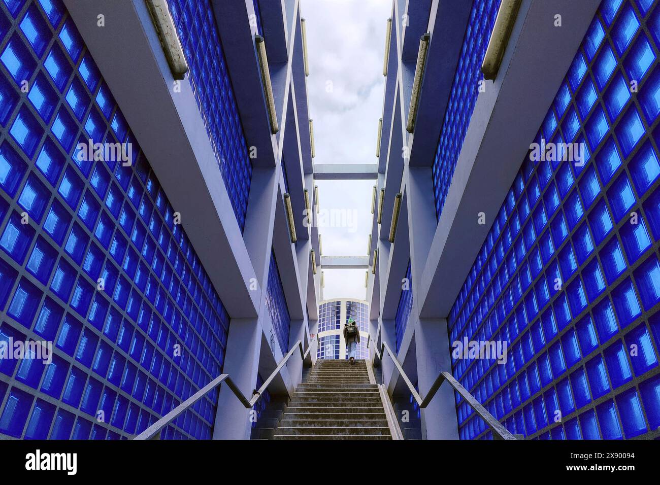 entrance to Hanover-Nordstadt railway station, blue glass blocks and exposed concrete, project for Expo 2000, Germany, Lower Saxony, Hanover Stock Photo