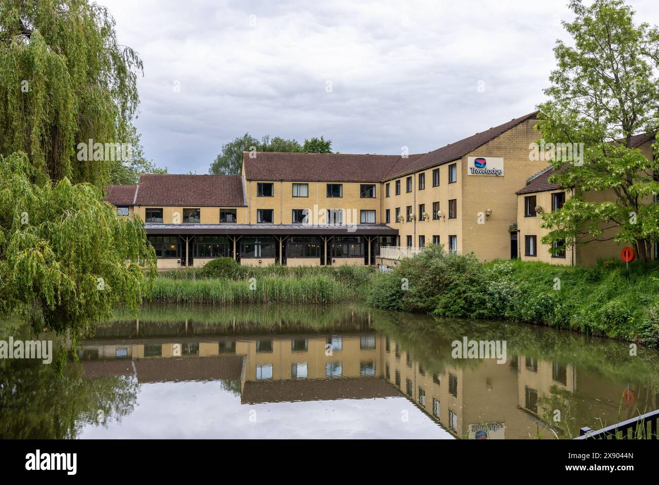 Travelodge bath hi-res stock photography and images - Alamy