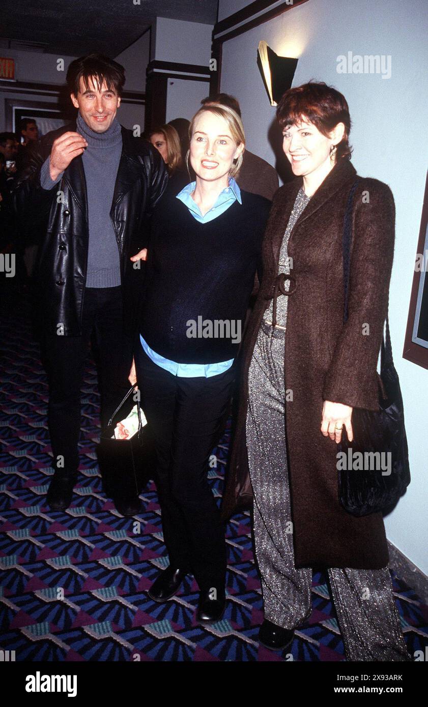 K17883WW: JUST FOR THE TIME BEING PREM..CLEAR VIEW CINEMA. NYC 02/08/2000.ALLY SHEEDY, CHYNNA PHILLIPS,WILLIAM BALDWIN. WALTER WEISSMAN/ 2000(Credit Image: © WALTER WEISSMAN/ZUMA Wire) EDITORIAL USAGE ONLY! Not for Commercial USAGE! Stock Photo