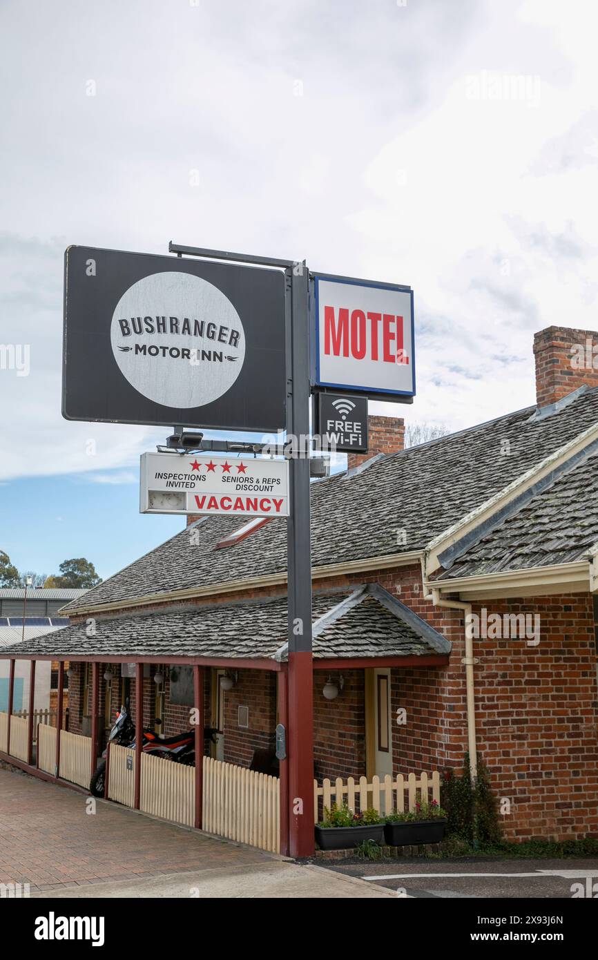 Uralla town centre, Bushranger motel motor inn named after Bushranger