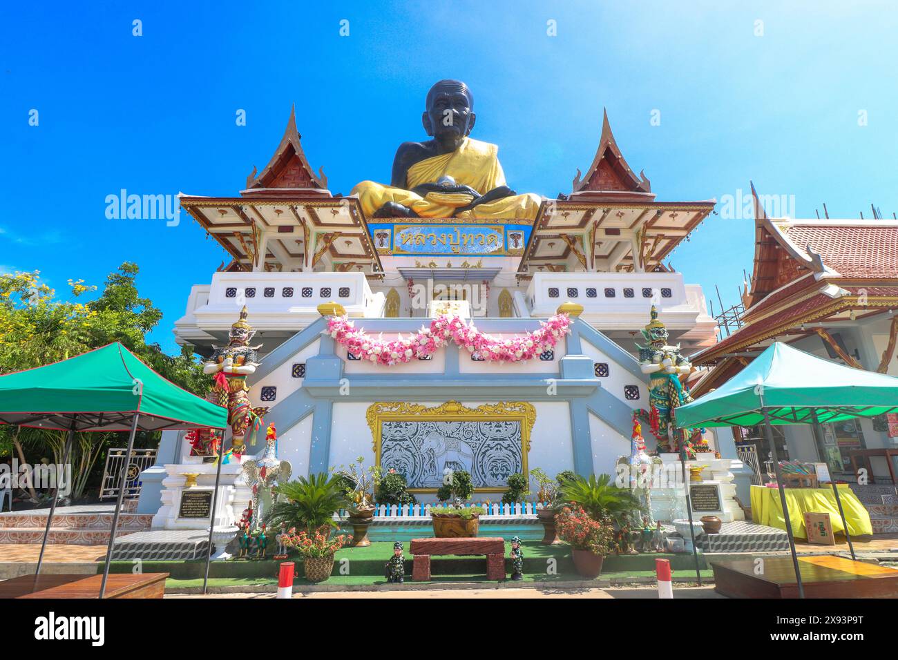 Wat Sri Waree Noi temple, Samut Prakan, Thailand Stock Photo - Alamy