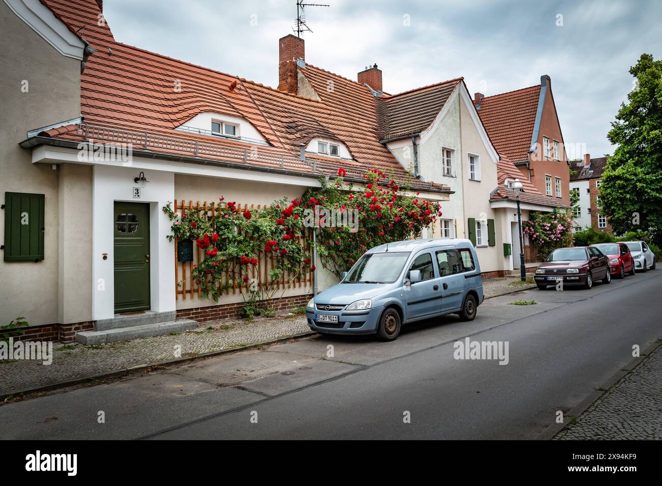 Kleinhaussiedlung hires stock photography and images Alamy