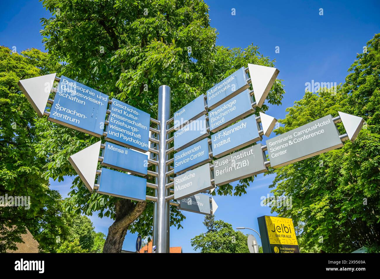 Signpost, Free University, Dahlem, Steglitz-Zehlendorf, Berlin, Germany, Wegweiser, Freie Universität, Dahlem, Steglitz-Zehlendorf, Berlin, Deutschlan Stock Photo