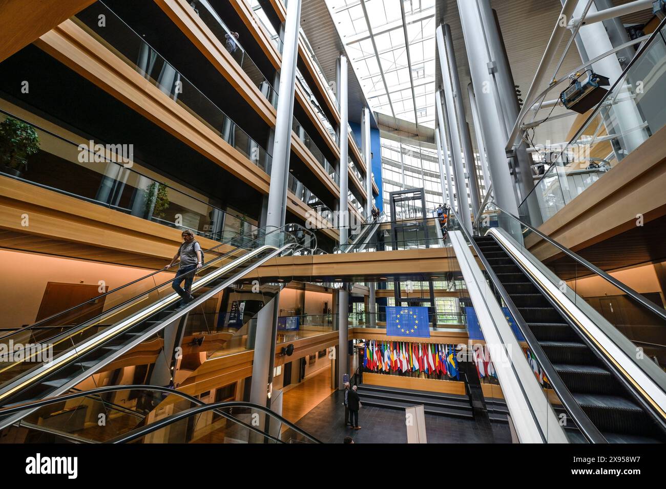 Staircase, interior view, European Parliament, 1 All. du Printemps, Strasbourg, Bas-Rhin, France, Treppenhaus, Innenansicht, Europäisches Parlament, 1 Stock Photo
