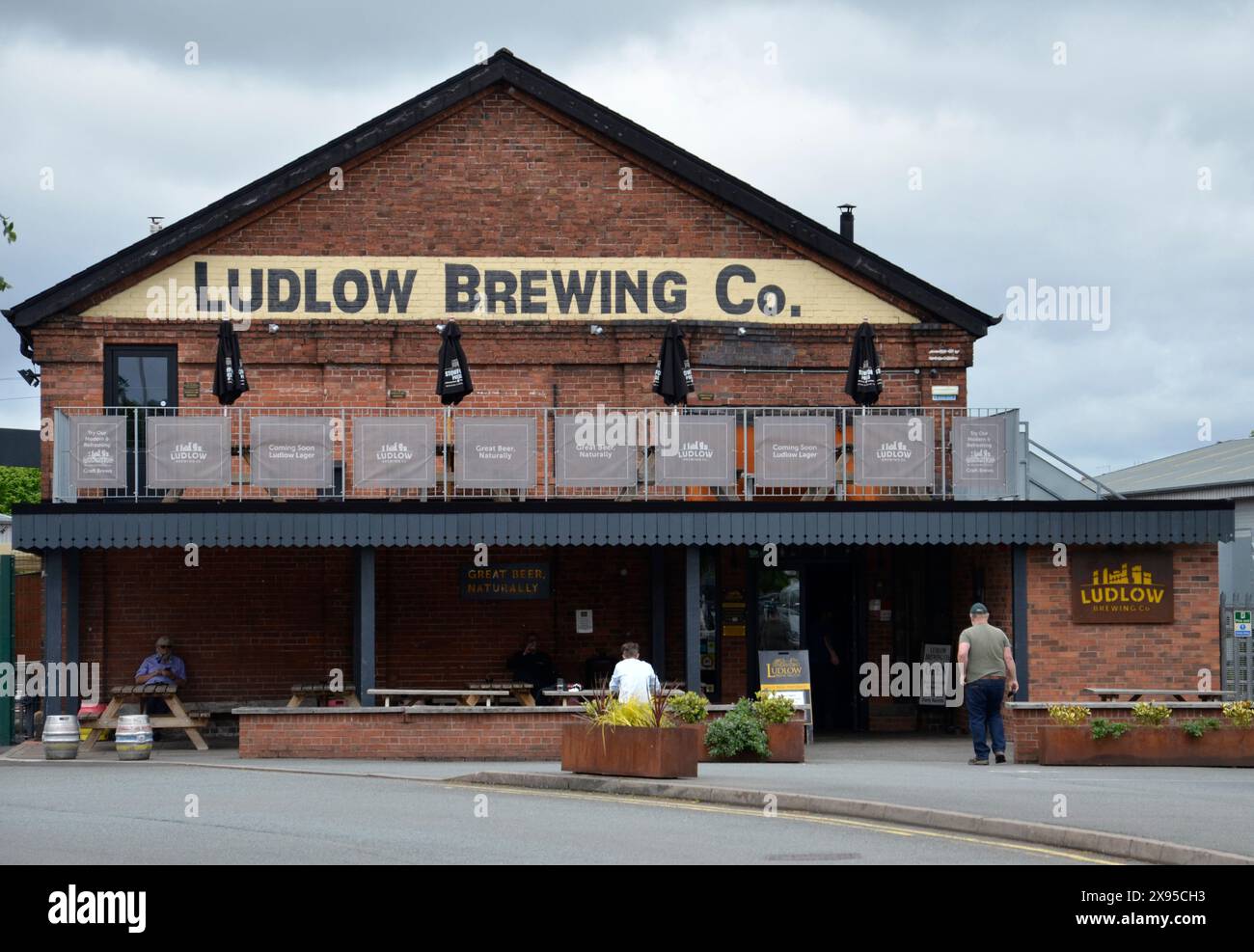 The brewery tap of the Ludlow Brewing Company in Ludlow, Shropshire Stock Photo