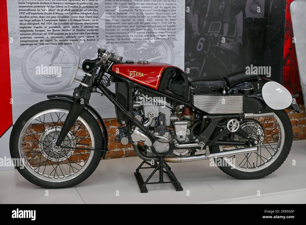 Scooter\, image size:1300x956