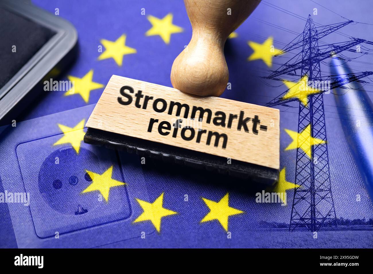 FOTOMONTAGE, Stempel mit Aufschrift Strommarktreform auf EU-Fahne Stock Photo