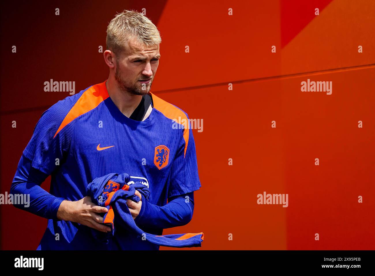 Zeist, Netherlands. 29th May, 2024. ZEIST, NETHERLANDS - MAY 29: Matthijs de Ligt of the Netherlands prior to a Training Session of the Netherlands Men's Football Team ahead of EURO 2024 at the KNVB Campus on May 29, 2024 in Zeist, Netherlands. (Photo by Rene Nijhuis/Orange Pictures) Credit: Orange Pics BV/Alamy Live News Stock Photo