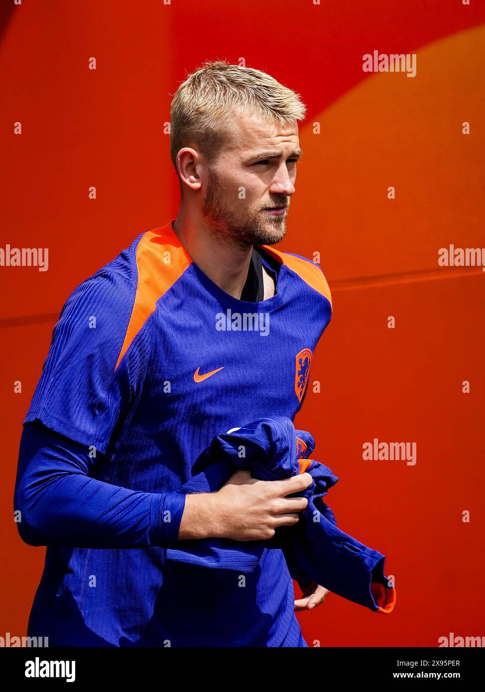 Zeist, Netherlands. 29th May, 2024. ZEIST, NETHERLANDS - MAY 29: Matthijs de Ligt of the Netherlands prior to a Training Session of the Netherlands Men's Football Team ahead of EURO 2024 at the KNVB Campus on May 29, 2024 in Zeist, Netherlands. (Photo by Rene Nijhuis/Orange Pictures) Credit: Orange Pics BV/Alamy Live News Stock Photo