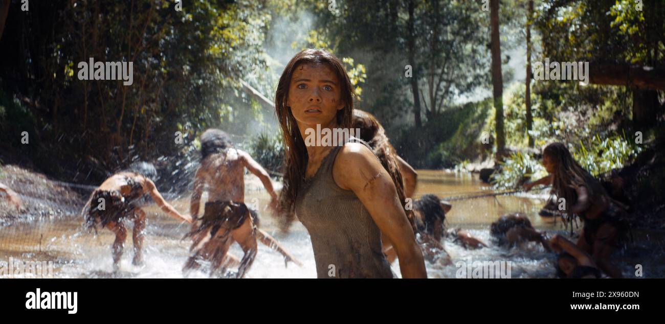 LA PLANETE DES SINGES, LE NOUVEAU ROYAUME KINGDOM OF THE PLANET OF THE APES 2024 de Wes Ball Freya Allan. d'apres le roman de Pierre Boulle based on t Stock Photo