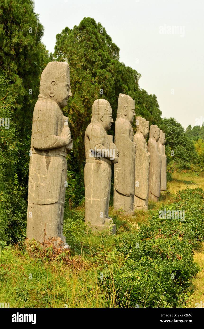 Ancient Stone Statues on Sacred Way, North Song Dynasty Imperial Tombs, Yongxi Mausoleum, Xicun, Gongyi, Henan, China Stock Photo