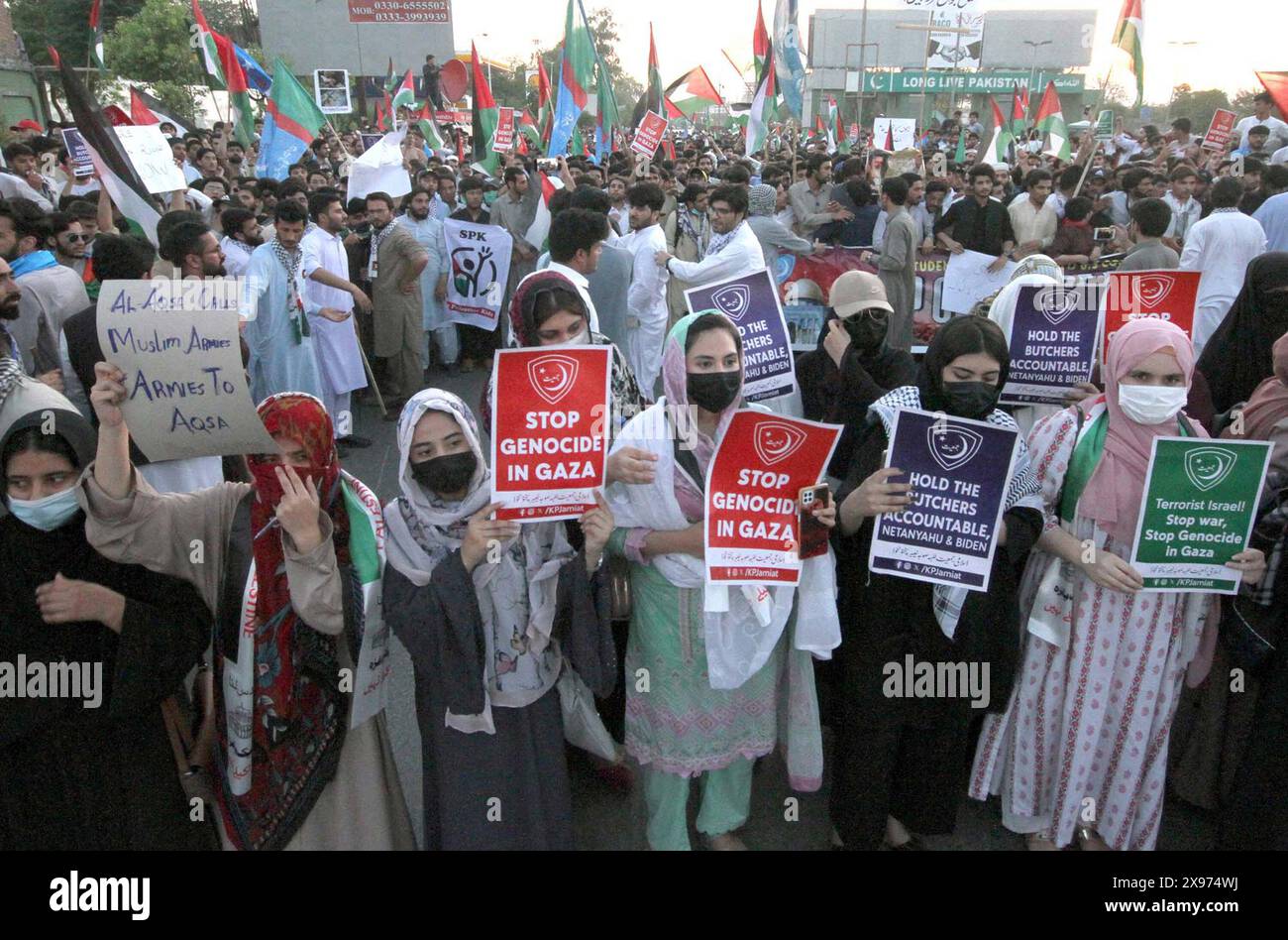 Peshawar on Wednesday, May 29, 2024, Leaders and members of Islami Jamiat Tulba are holding protest demonstration against Israeli cruel and inhumane acts and express unity with the innocent people of Palestine, held nearby US Consulate building in Peshawar on Wednesday, May 29, 2024. Stock Photo