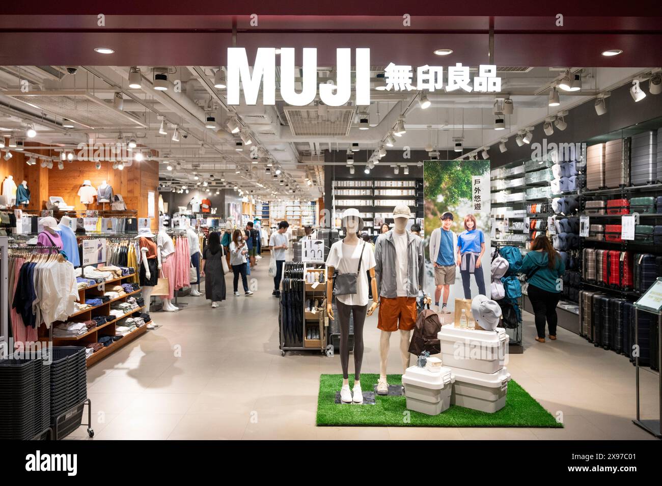 Hong Kong, China. 29th May, 2025. Japanese household and clothing