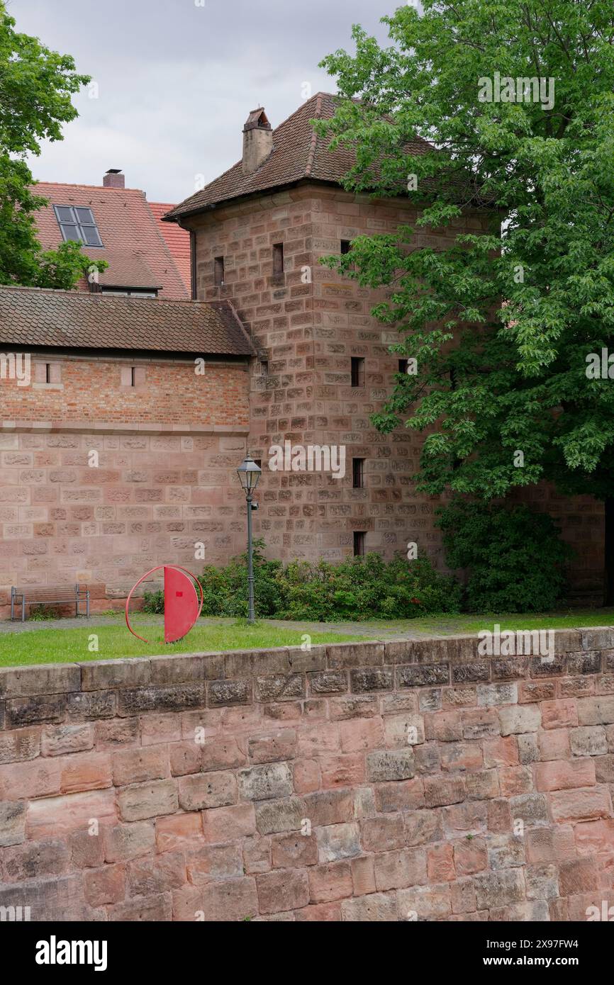 Walk around the city wall, tower, gate tower, moat, fortification ...