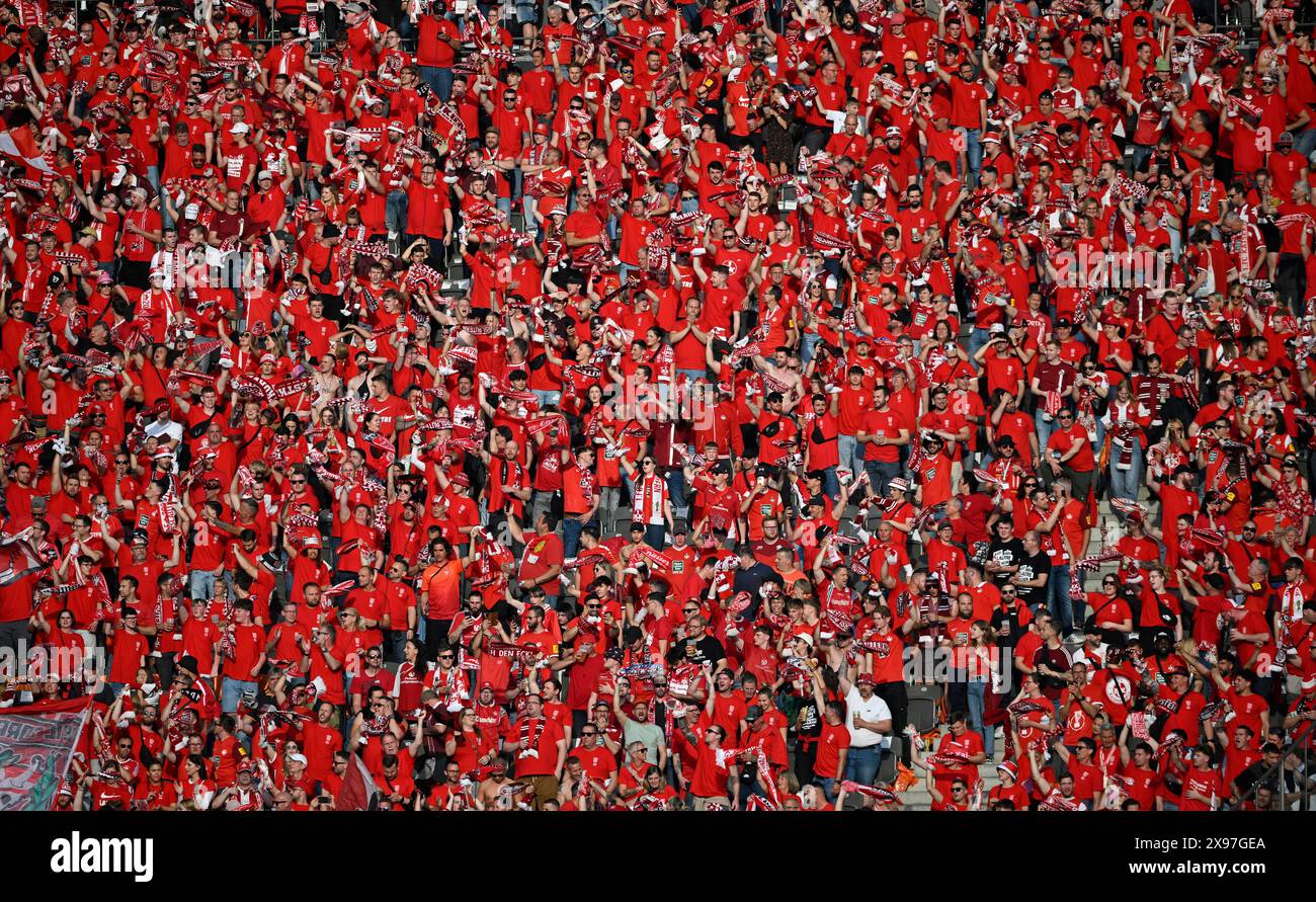 Fan curve, fan block, many fans in red, atmospheric, 1. FC
