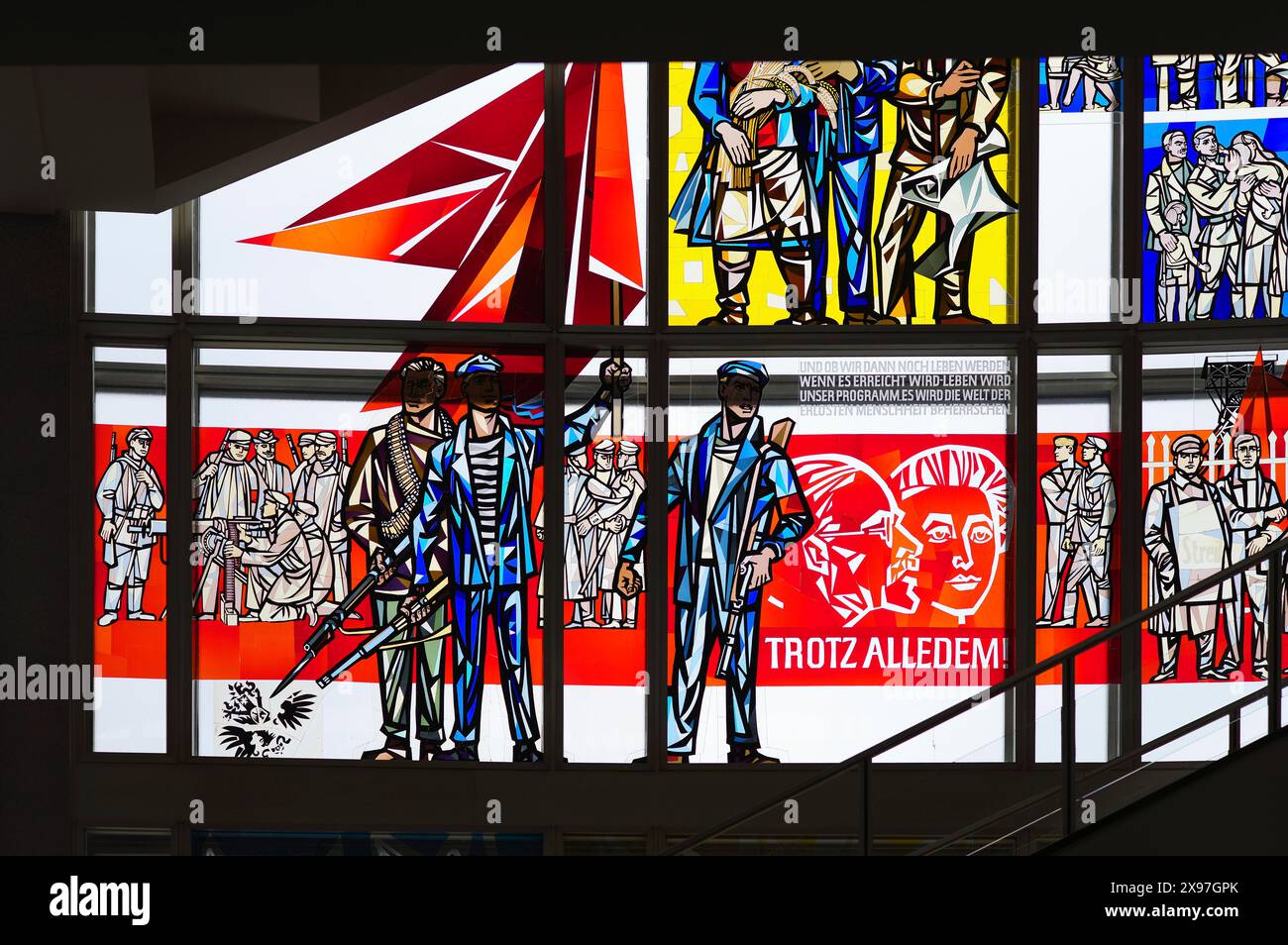 Interior photograph, stained glass window, Communist propaganda art, Rosa Luxemburg and Karl Liebknecht, quote DROTZ ALLEDEM, ESMT, European School Stock Photo