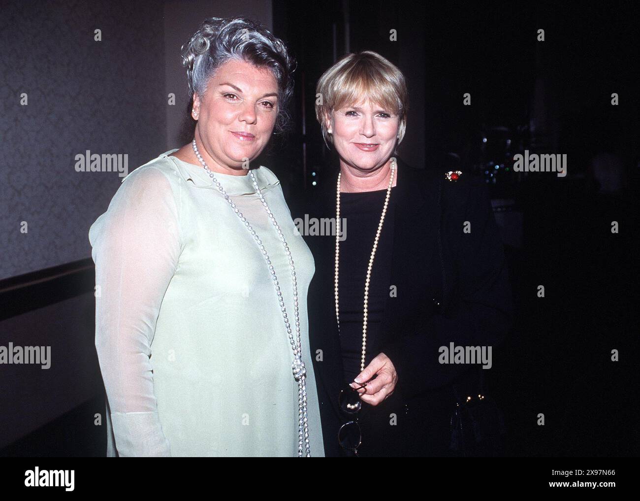 June 24, 1999 - K16009JKEL 06/24/99.'99 WOMEN OF VISION WARDS GALA.AT THE J.W. MARRIOTT, WASHINGTON, DC..TYNE DALY & SHARON GLESS. JAMES M. KELLY/ 1999(Credit Image: © JAMES M. KELLY/ZUMA Wire) EDITORIAL USAGE ONLY! Not for Commercial USAGE! Stock Photo