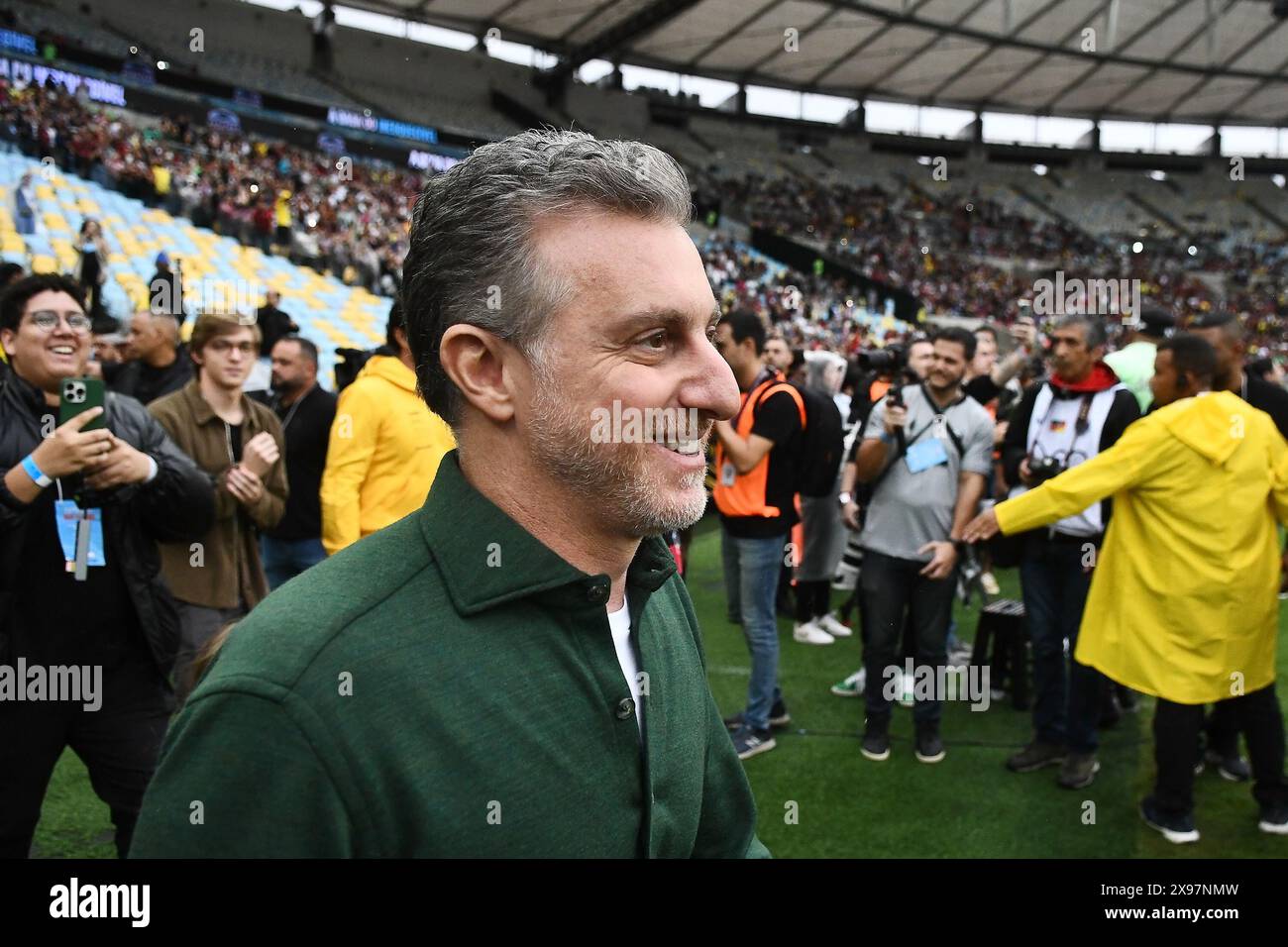 Rio de Janeiro, May 27, 2024. Television presenter Luciano Huck, during a charity match in honor of the victims of the floods in Rio Grande do Sul, at Stock Photo