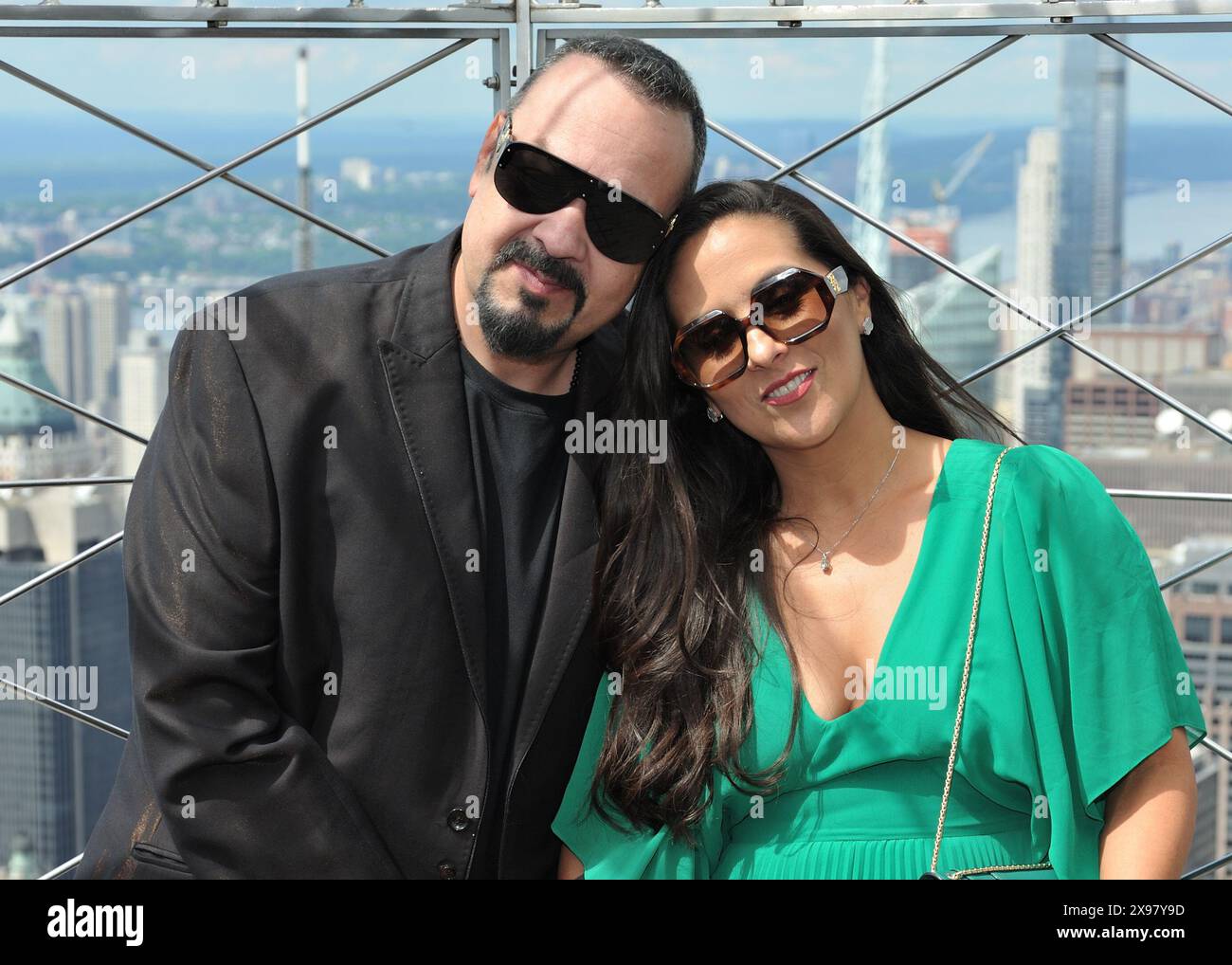 LR Pepe Aguilar and Aneliz AlvarezAlcala visit the Empire State(07)
