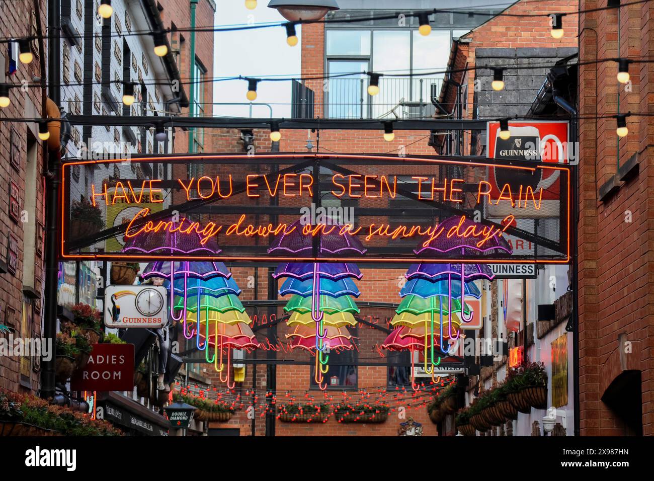 Cathedral quarter belfast 2024 hi-res stock photography and images - Alamy