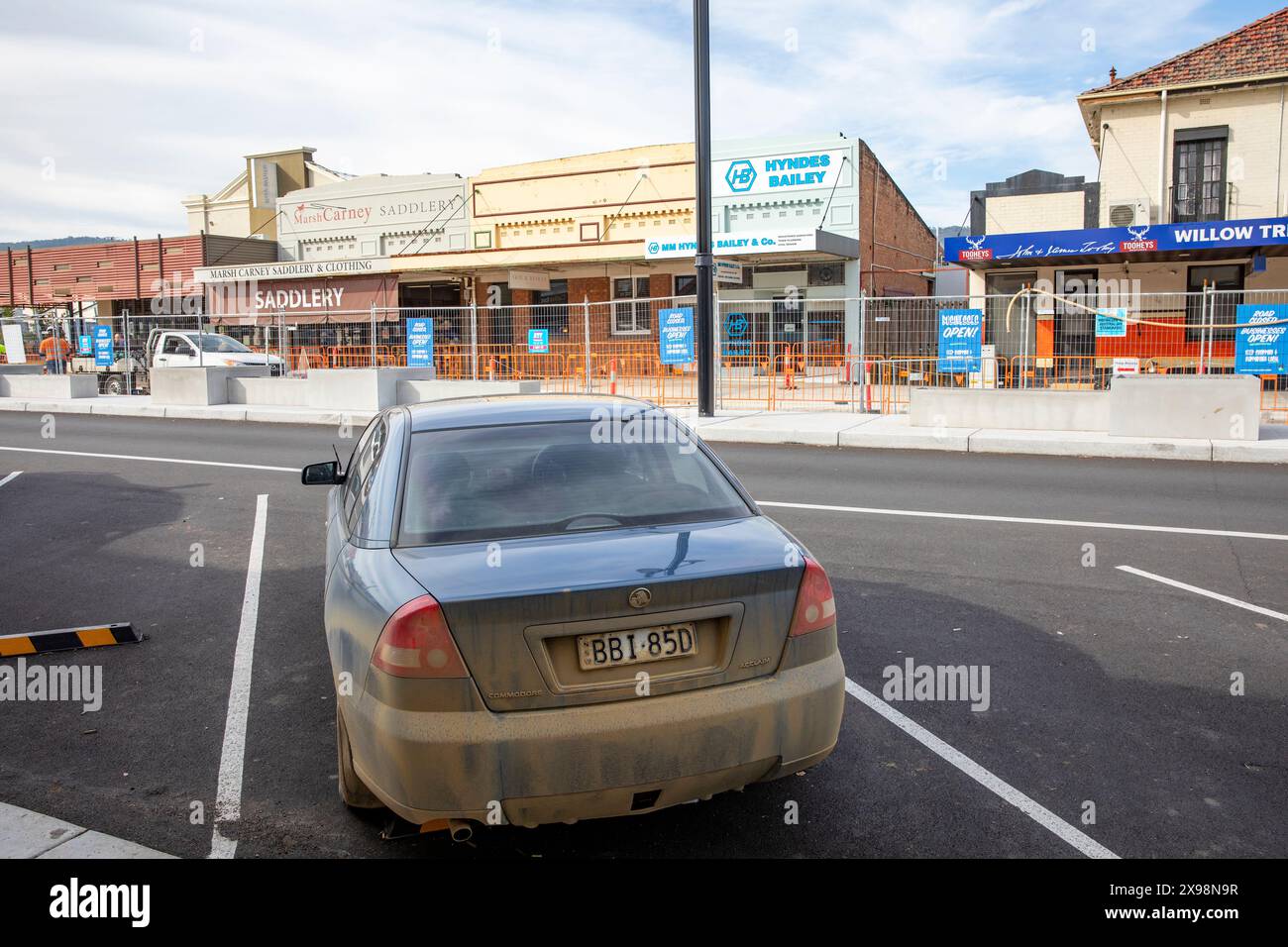 2002 holden sedan hires stock photography and images Alamy