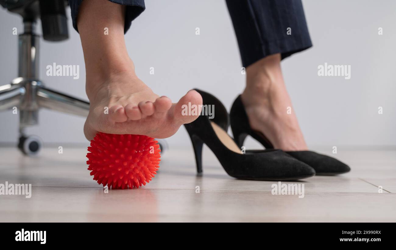 Toes and heels hi-res stock photography and images - Page 12 - Alamy