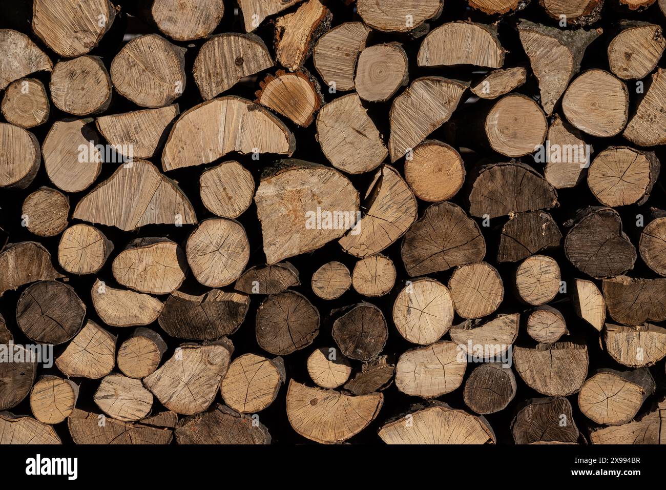 Firewood wood pile stacked triangle hi-res stock photography and images ...