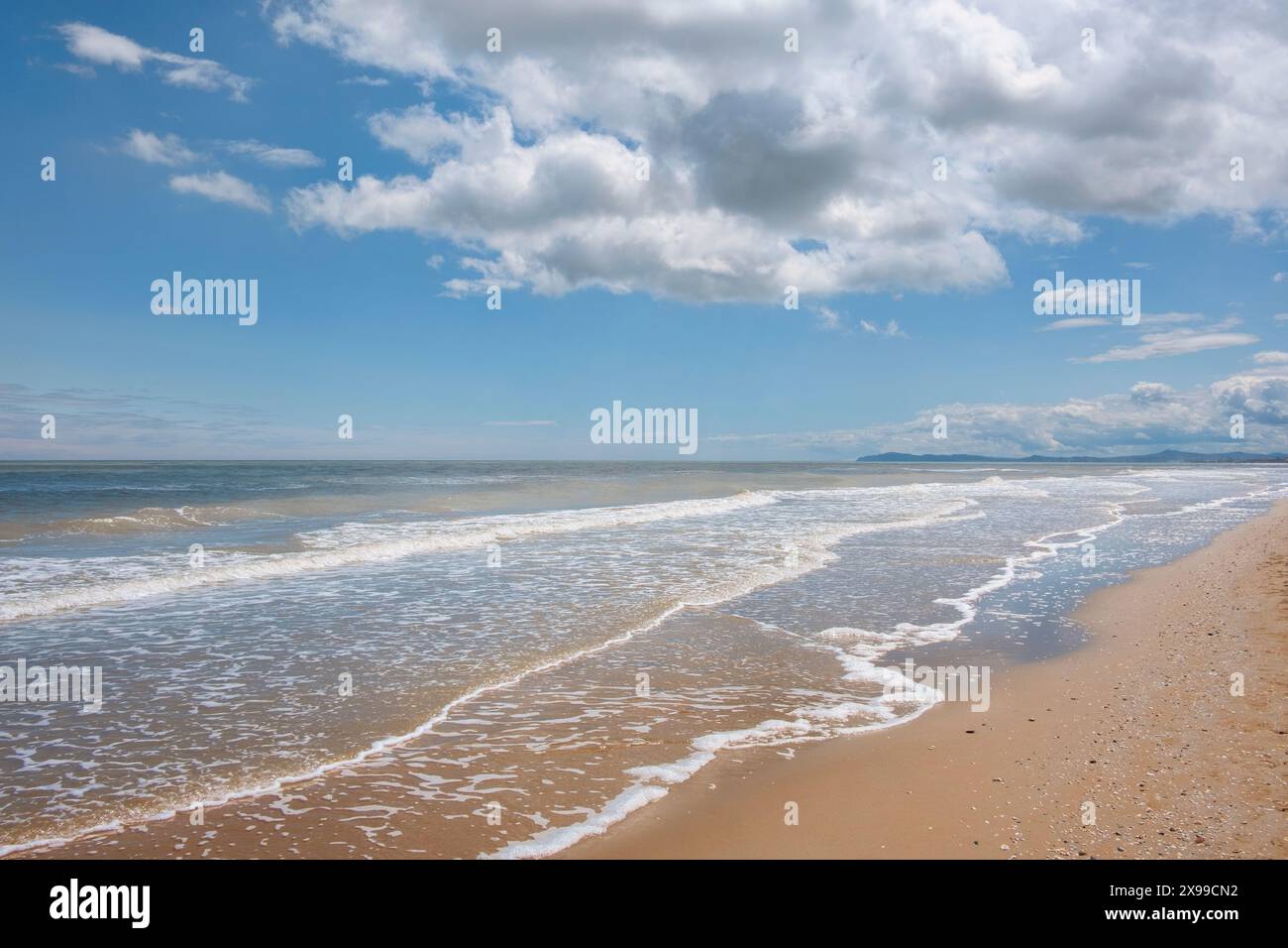 Rimini beach hi-res stock photography and images - Alamy
