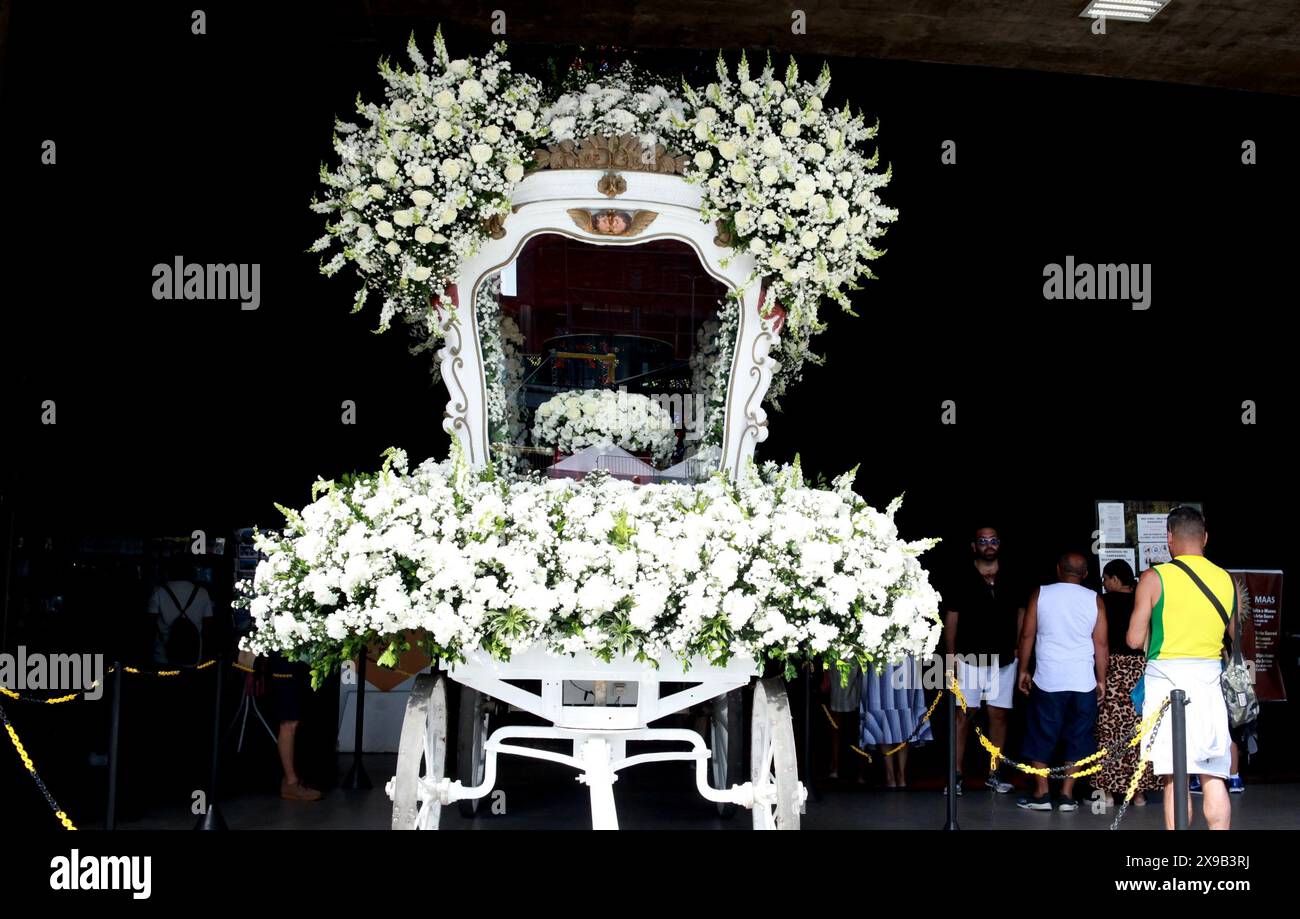 May 30, 2024, Rio De Janeiro, Rio De Janeiro, Brasil: Rio de Janeiro (RJ), 05/30/2024 - HOLIDAY/CARPET/CORPUS CHRISTI/RJ - The celebration of Corpus Christi Day, which takes place this Thursday (30), features the traditional assembly of salt carpets, which symbolize the procession of Jesus' arrival in Jerusalem, in the Metropolitan Cathedral of Rio de Janeiro. (Foto: Onofre Veras/Thenews2/Zumapress) (Credit Image: © Picasa/TheNEWS2 via ZUMA Press Wire) EDITORIAL USAGE ONLY! Not for Commercial USAGE! Stock Photo