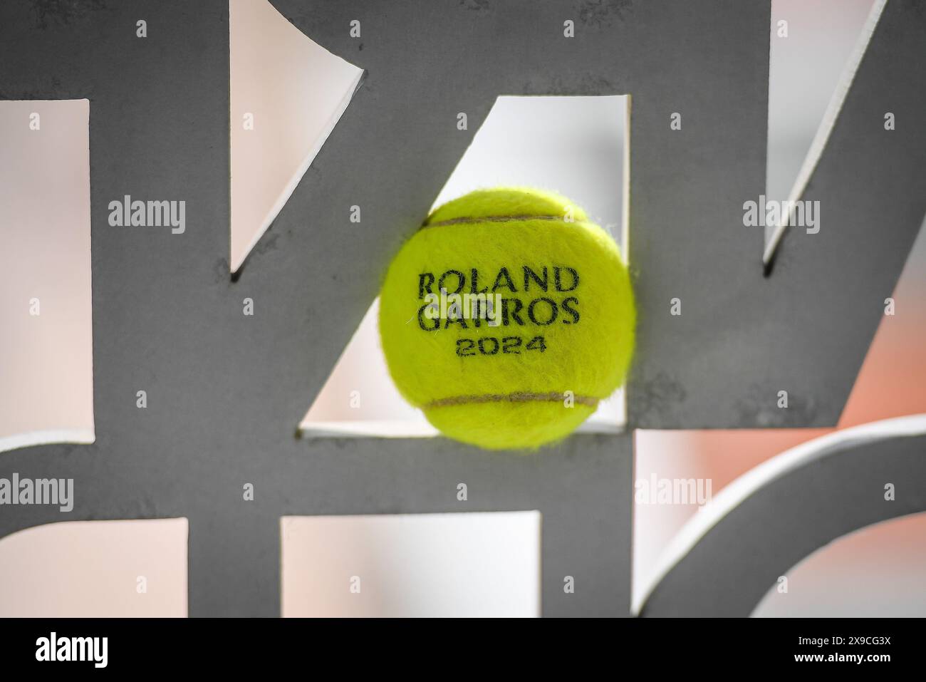 Paris, France. 23rd May, 2024. Illustration of the official ball during Roland-Garros 2024, ATP and WTA Grand Slam tennis tournament on May 23, 2024 at Roland-Garros stadium in Paris, France - Photo Matthieu Mirville/DPPI Credit: DPPI Media/Alamy Live News Stock Photo