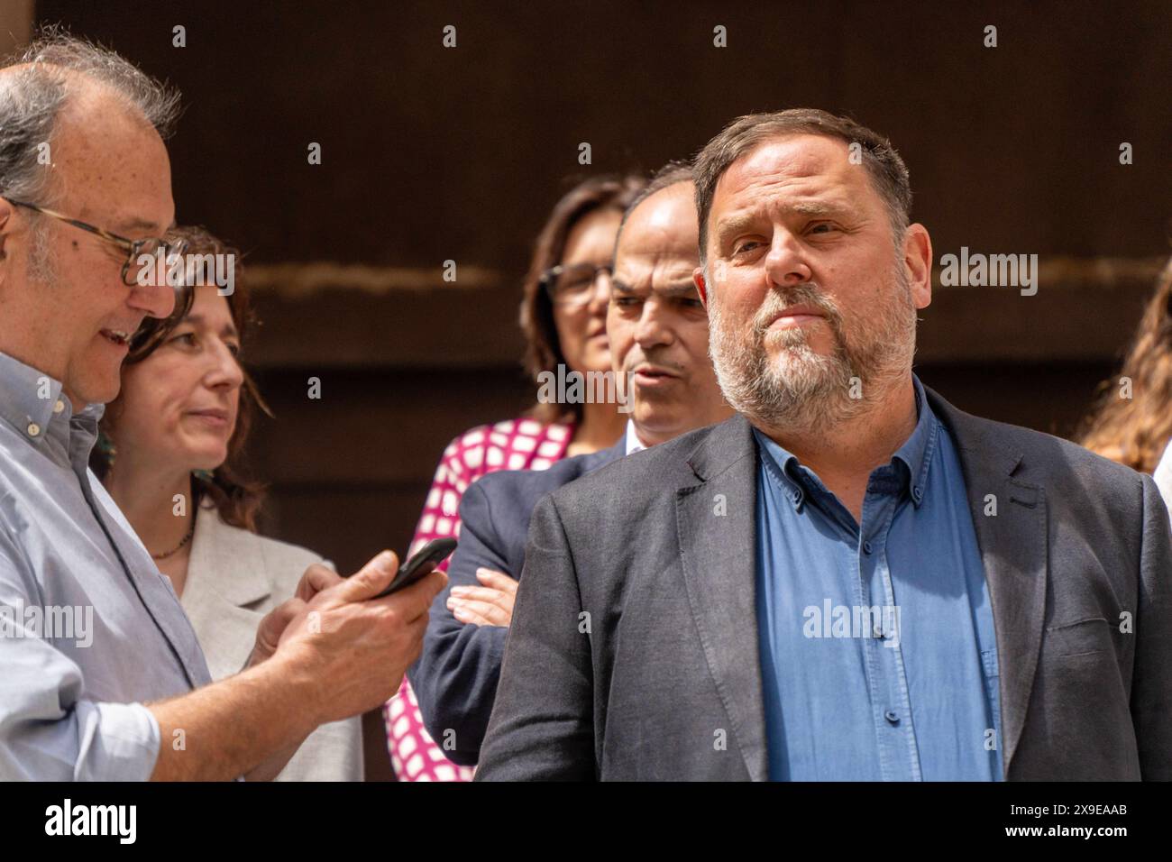 Omnium Cultural organizes an event at the Model Prison of Barcelona with representatives of pro-independence political parties the day after the Spanish Congress approves the amnesty. The event included the presence of Oriol Junqueras and Jordi Turull, among others. &#xd2;mnium Cultural organiza un acto en la Prisión Modelo de Barcelona con representantes de partidos pol&#xed;ticos independentistas el d&#xed;a después de que el Congreso espa&#xf1;ol apruebe la amnist&#xed;a. Ha contado con la presencia de Oriol Junqueras y Jordi Turull, entre otros. in the pic:jordi turull, oriol jun Stock Photo